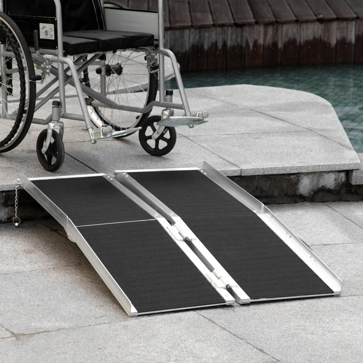 HOMCOM Rampa para Sillas de Ruedas Plegable, 122 cm, Carga 270 kg, Rampa Portátil de Aluminio Antideslizante con Bordes de Seguridad y Asa, para Escaleras, Puertas, Discapacitados